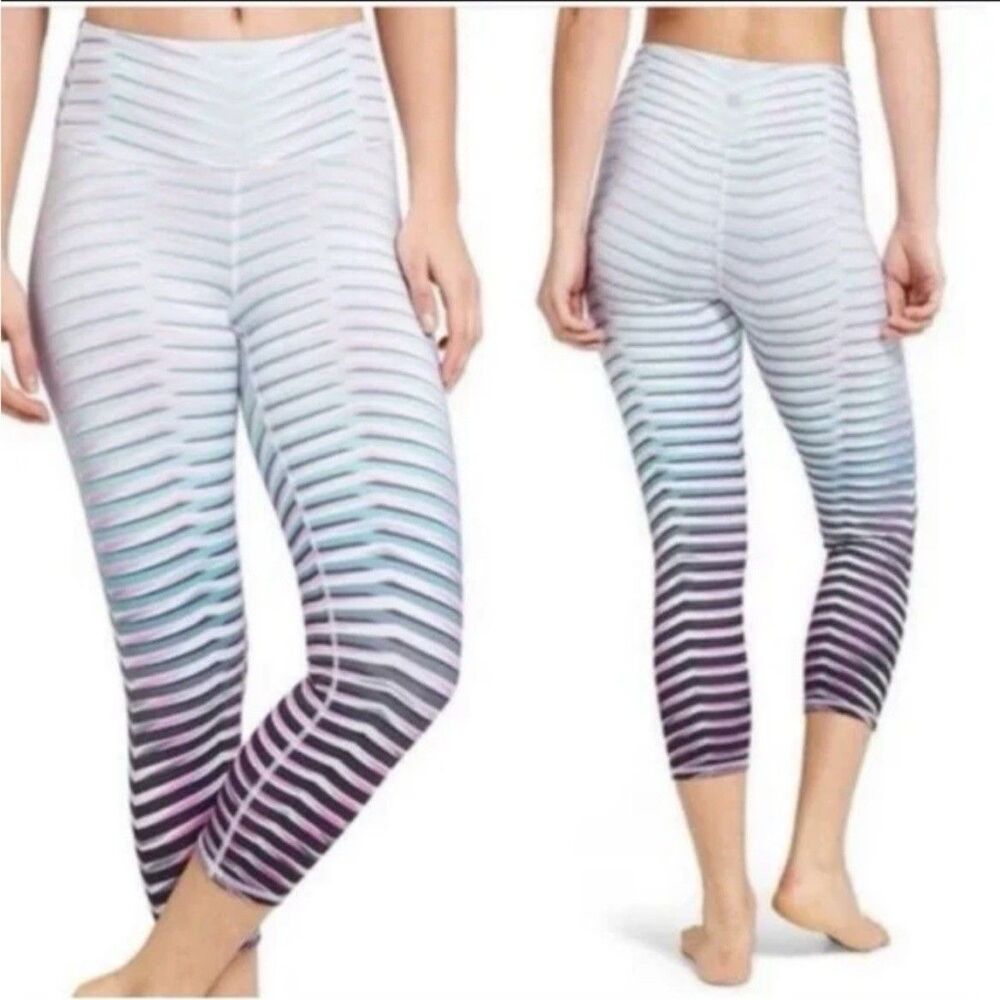 Athleta Gradient High Rise Prism Chaturanga Capri Leggings Size Small